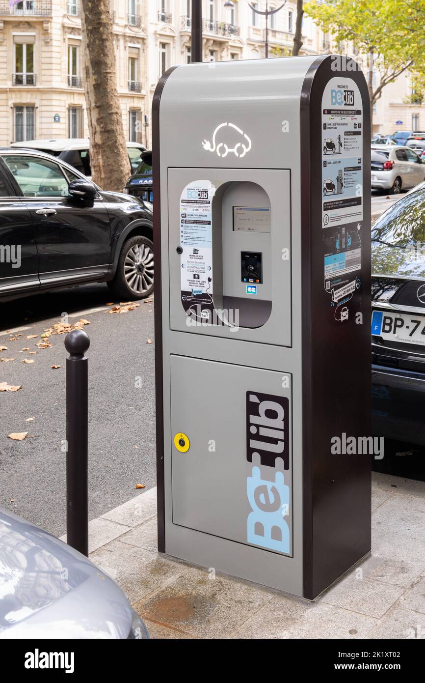 French Belib electric vehicle charging station, Avenue dIéna, Paris, France, Europe Stock Photo