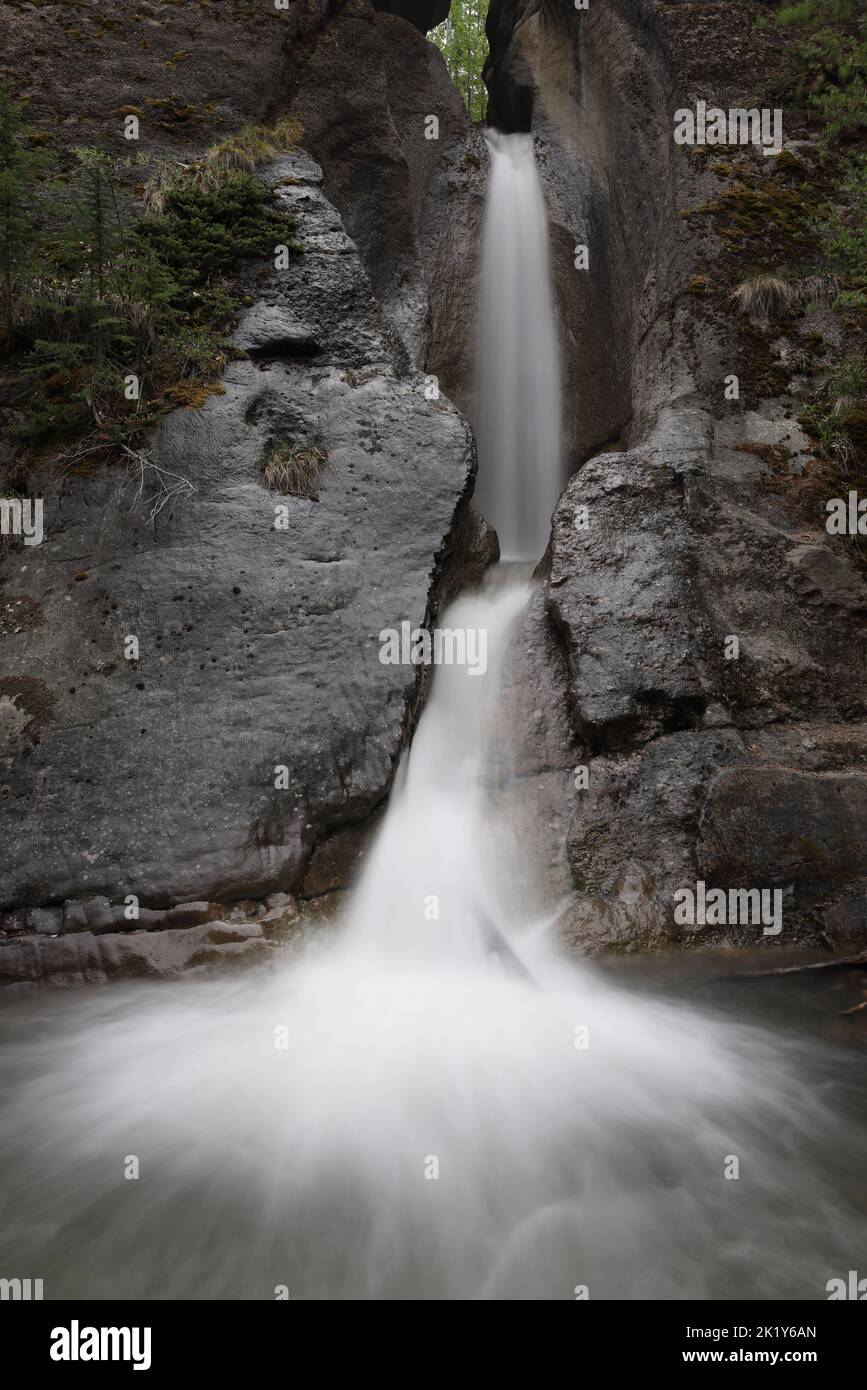 Punchbowl Falls Jasper National Park Stock Photo Alamy