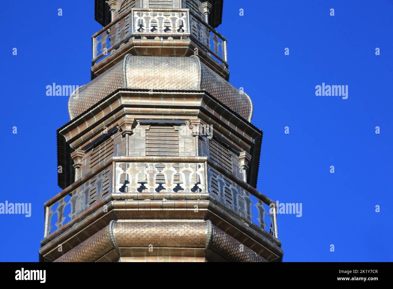 L'église Saint-Nicolas de Combloux et son clocher à bulbe classé au titre des monuments historiques en 1971. Combloux. Haute-Savoie. Auvergne-Rhône-Al Stock Photo