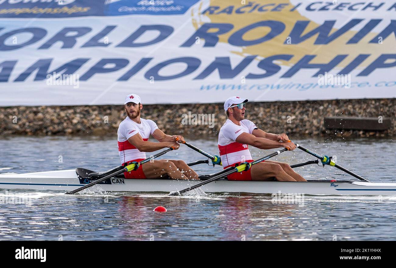 Racice, Czech Republic. 21st Sep, 2022. Daniel De Groot, left, and Gavin Stone of Canada competing during Day 4 of the 2022 World Rowing Championships, Men's double sculls quarter finals at the Labe Arena Racice on September 21, 2022 in Racice, Czech Republic. Credit: Ondrej Hajek/CTK Photo/Alamy Live News Stock Photo