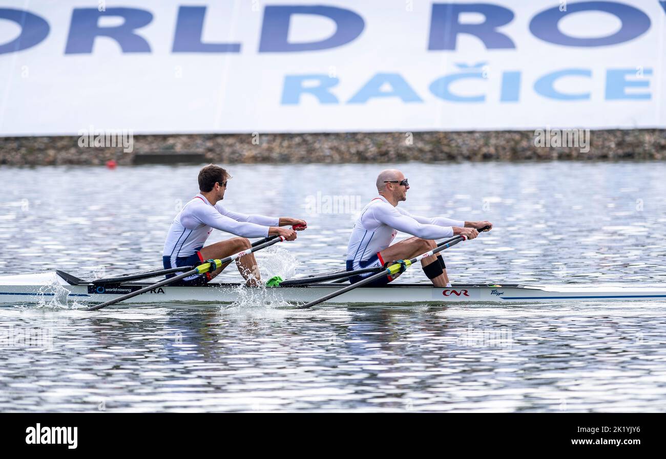 Racice, Czech Republic. 21st Sep, 2022. Hugo Boucheron, lefr, and Matthieu Androdias of France competing during Day 4 of the 2022 World Rowing Championships, Men's double sculls quarter finals at the Labe Arena Racice on September 21, 2022 in Racice, Czech Republic. Credit: Ondrej Hajek/CTK Photo/Alamy Live News Stock Photo
