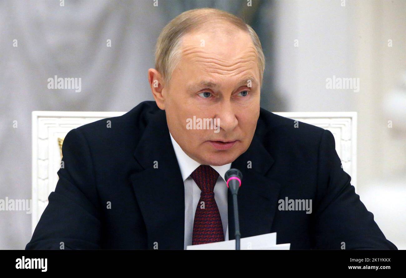 Moscow, Russia. 20th Sep, 2022. Russian President Vladimir Putin, chairs a meeting with leaders of defense industries at the Kremlin, September 20, 2022 in Moscow, Russia. Credit: Konstantin Zavrazhin/Kremlin Pool/Alamy Live News Stock Photo
