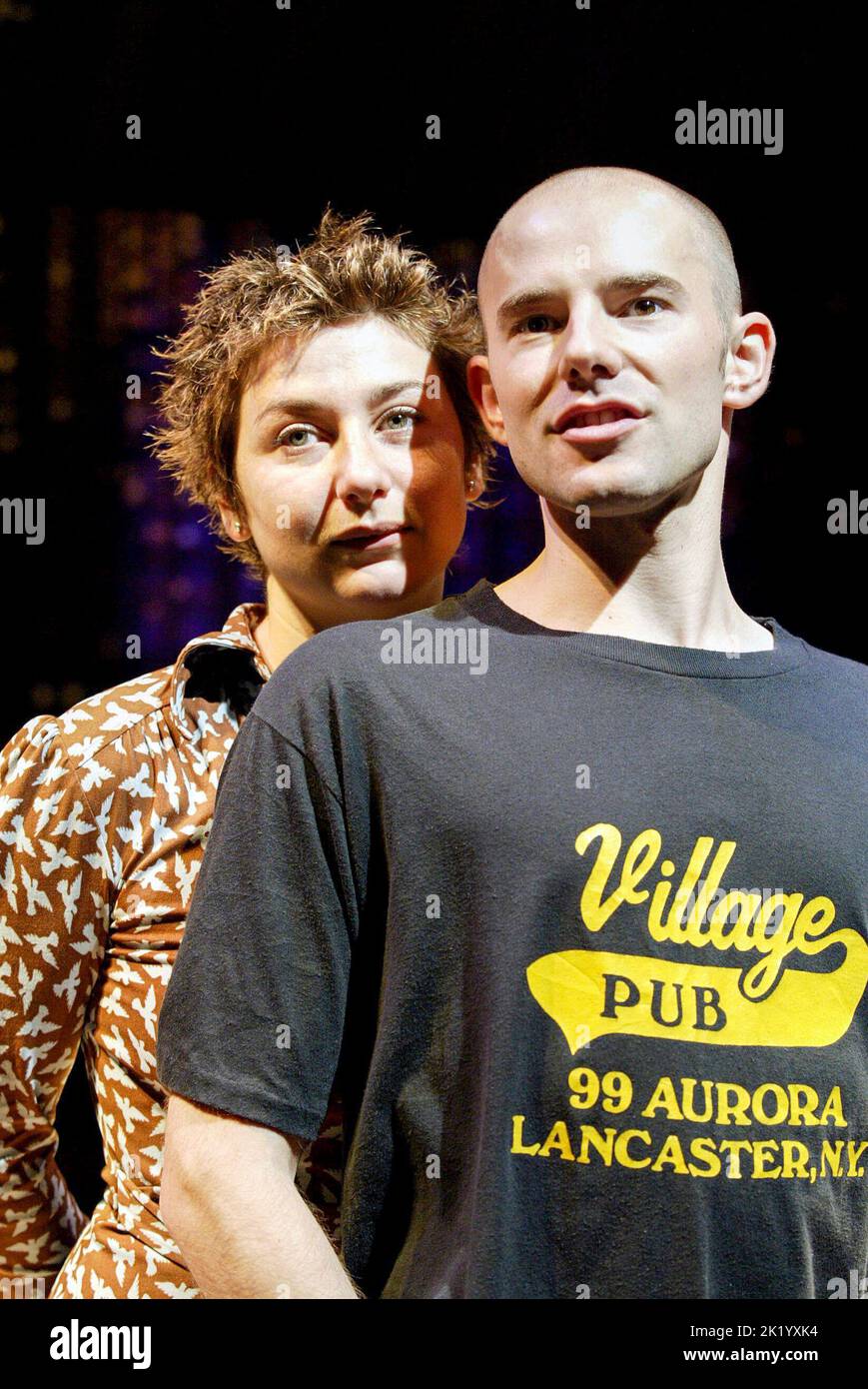 Susannah Wise (Patricia), Daniel Evans (Stephen) in WHERE DO WE LIVE by Christopher Shinn at the Royal Court Jerwood Theatre Upstairs, London SW1  21/05/2002  director: Richard Wilson Stock Photo