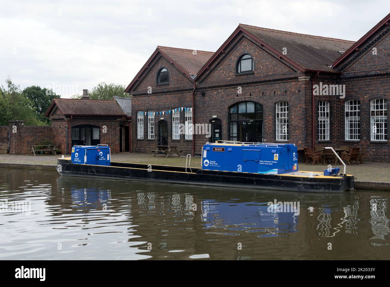 Canal and River Trust, Hatton Locks, Grand Union Canal, Warwickshire, UK Stock Photo