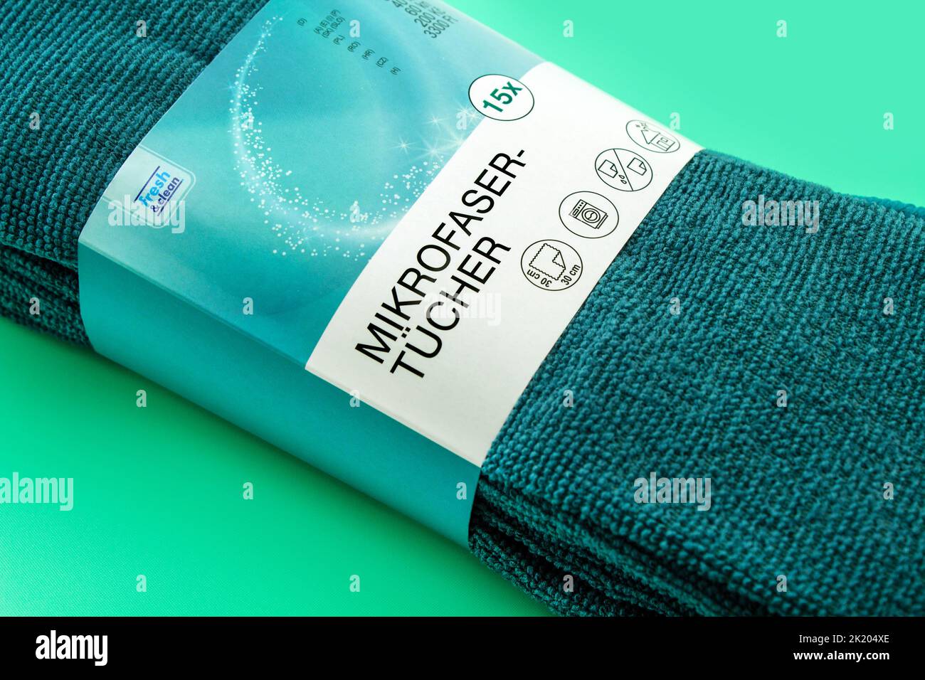 15 Mikrofaser-Tücher von fresh and clean Stock Photo