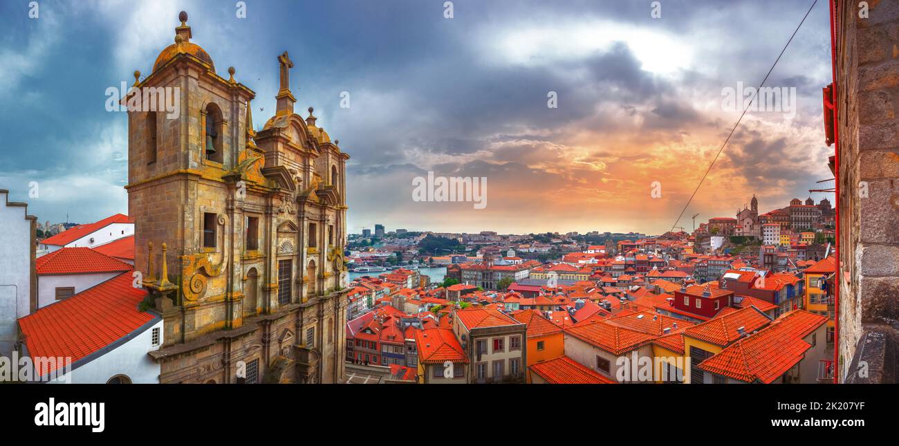 old town of Porto at river Duoro, Portugal Stock Photo