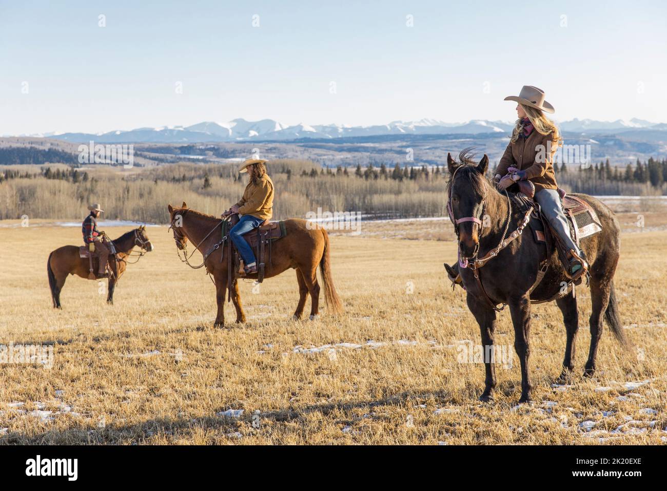 Cowboy western couple ranchers hi-res stock photography and images - Alamy