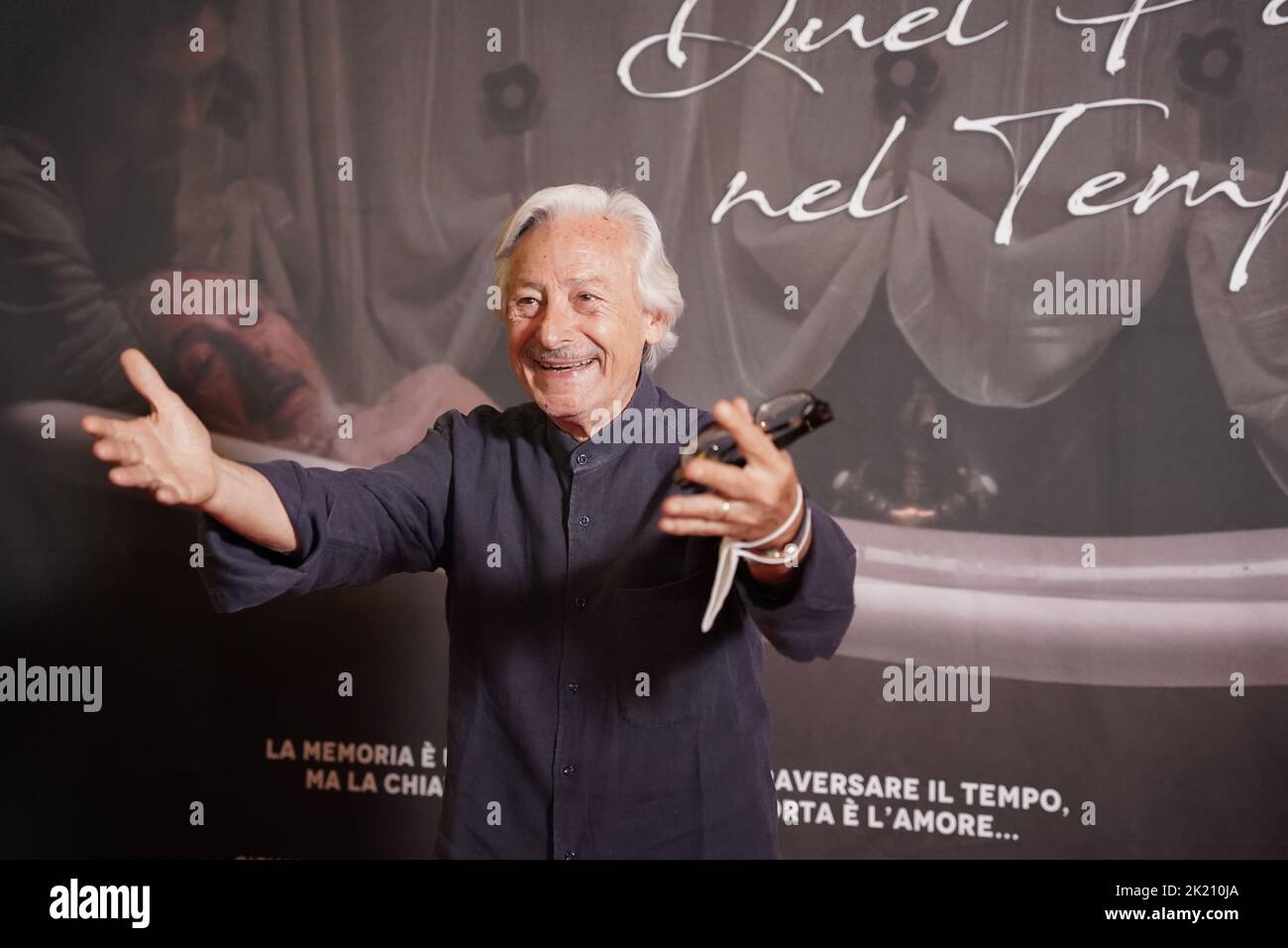 Naples, Italy. 20th Sep, 2022. The presentation to the press of the feature film 'Quel posto nel tempo' took place in Naples at the Cinema Modernissimo on the day of the Alzheimer with Leo Gullotta together with the director Giuseppe Alessio Nuzzo and Giovanna Rei, Tina Femiano and Gigi Savoia (Photo by Sonia Brandolone/Pacific Press) Credit: Pacific Press Media Production Corp./Alamy Live News Stock Photo