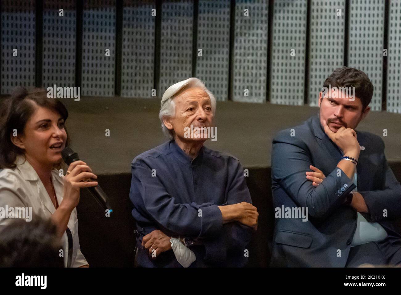 Naples, Italy. 20th Sep, 2022. The presentation to the press of the feature film 'Quel posto nel tempo' took place in Naples at the Cinema Modernissimo on the day of the Alzheimer with Leo Gullotta together with the director Giuseppe Alessio Nuzzo and Giovanna Rei, Tina Femiano and Gigi Savoia (Photo by Sonia Brandolone/Pacific Press) Credit: Pacific Press Media Production Corp./Alamy Live News Stock Photo