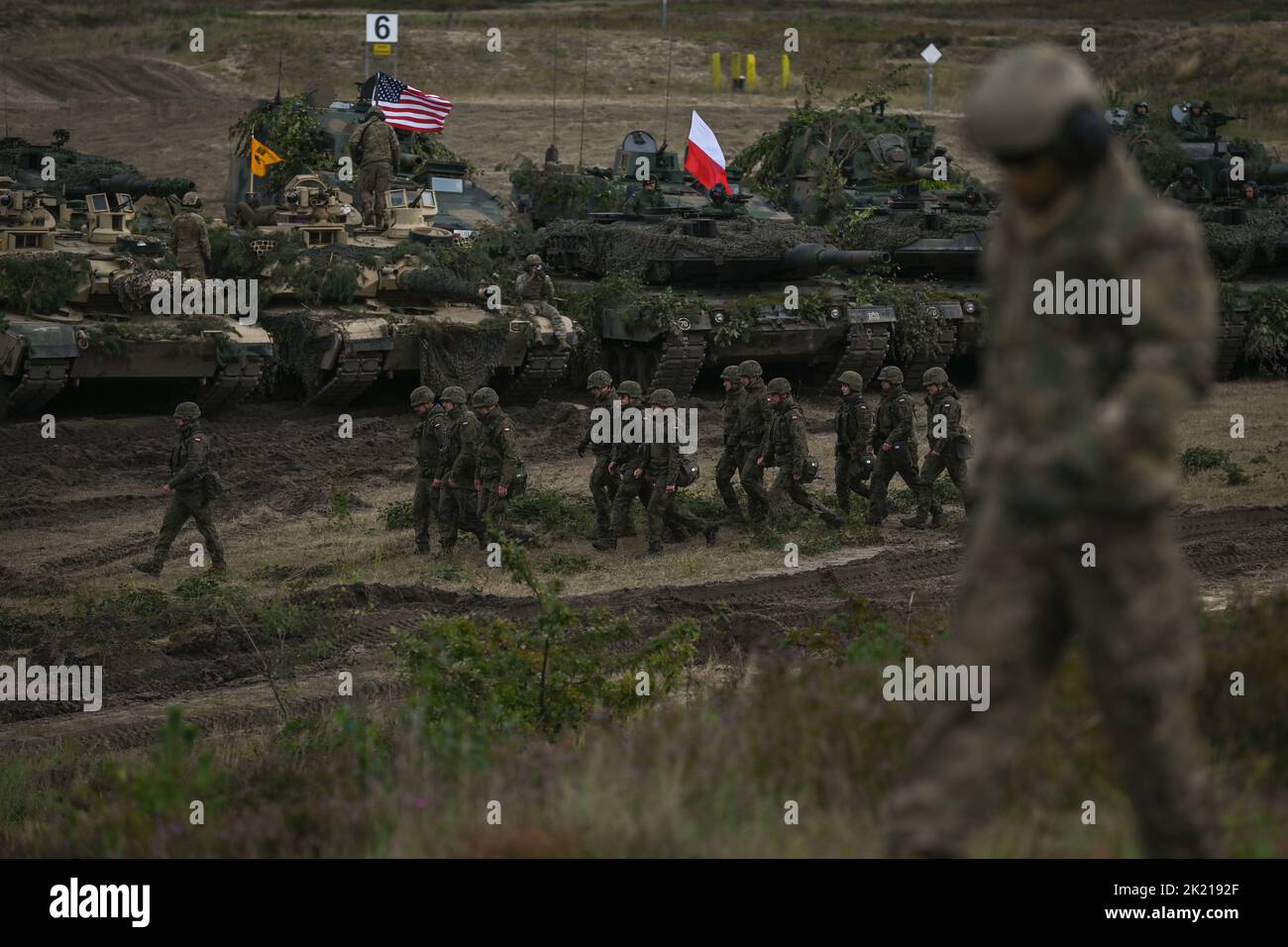 NOWA DEBA, POLAND. 21 September 2022. Polish Leopard and US Abrams tanks. Soldiers from Poland, the USA and Great Britain take part in the joint military exercise 'BEAR 22' (Polish: Niedzwiedz 22') in Podkarpacie, in eastern Poland.  The exercises will last until Friday and are designed to strengthen interoperability and cooperation with the Allies. Credit: ASWphoto/Alamy Live News Stock Photo