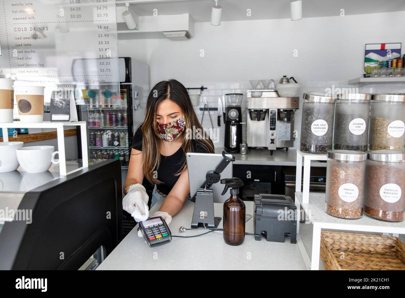 Credit card machine hi-res stock photography and images - Alamy