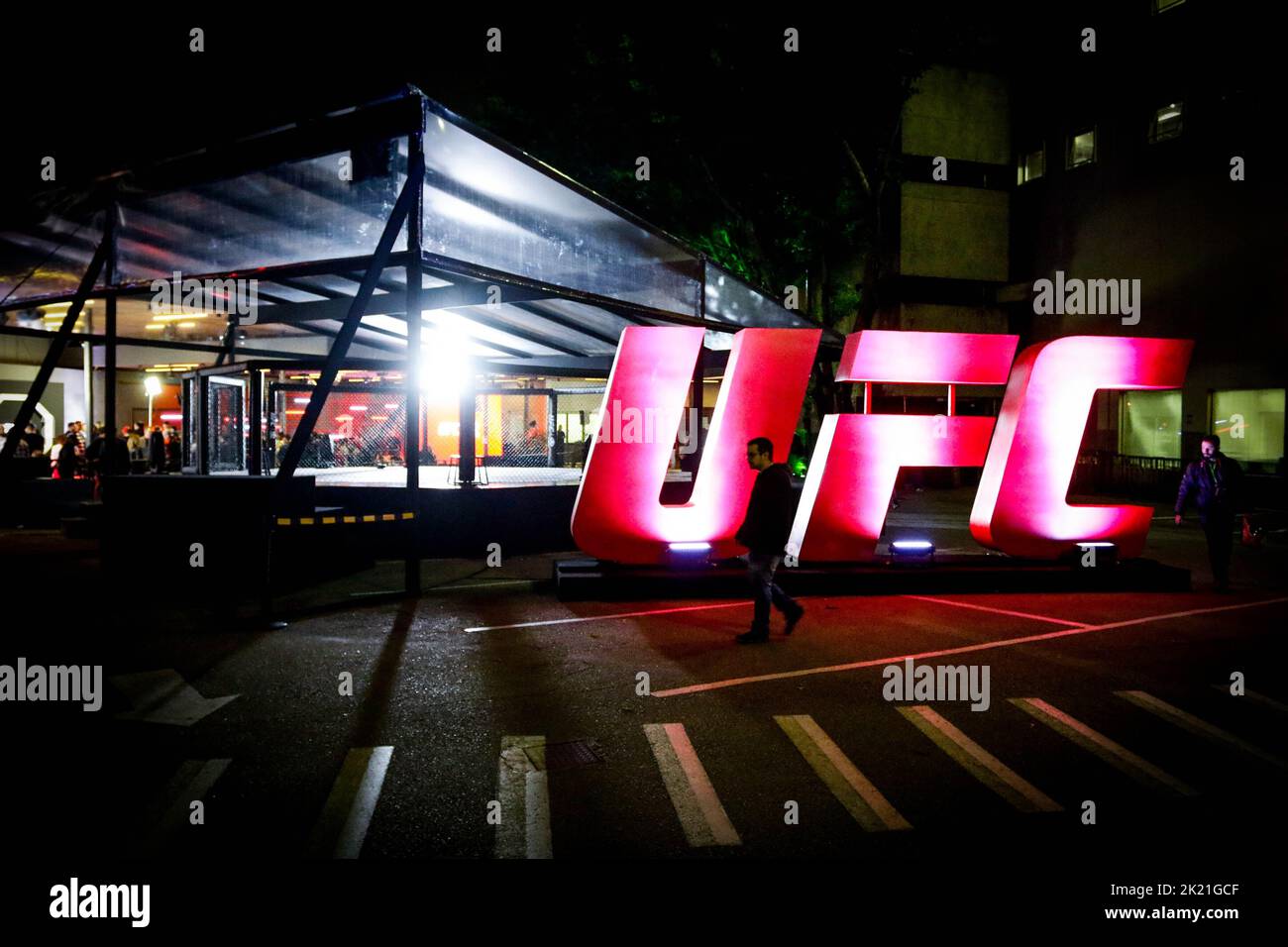 SÃO PAULO, SP - 21.09.2022: BAND OFICIALIZA TRANSMISSÃO DO UFC - Grupo Bandeirantes de Comunicação made the UFC broadcast official from 2023, during a press conference on the night of this Wednesday (21), at the station's headquarters in Morumbi in the south of São Paulo. (Photo: Aloisio Mauricio/Fotoarena) Stock Photo