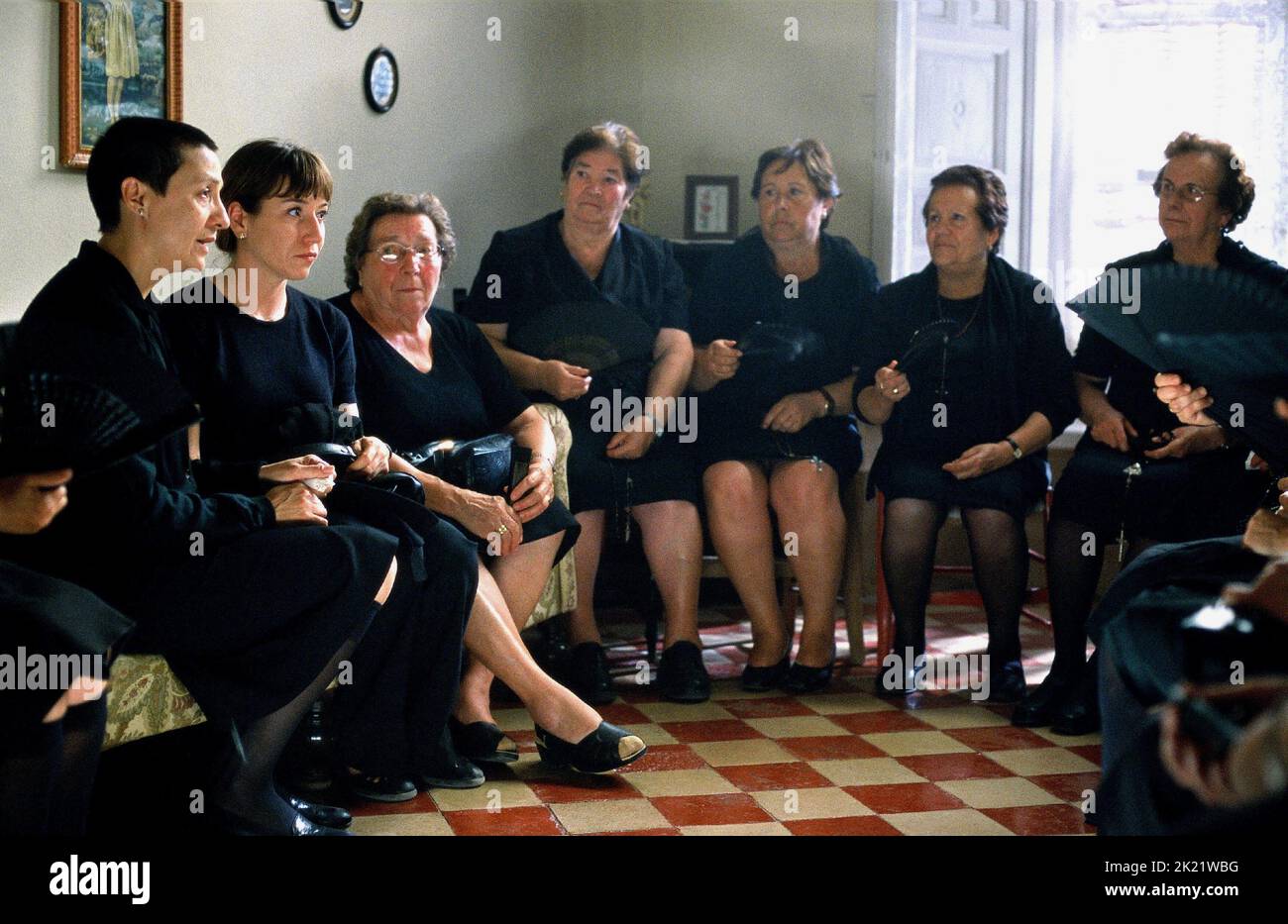 BLANCA PORTILLO, LOLA DUENAS, VOLVER, 2006 Stock Photo - Alamy