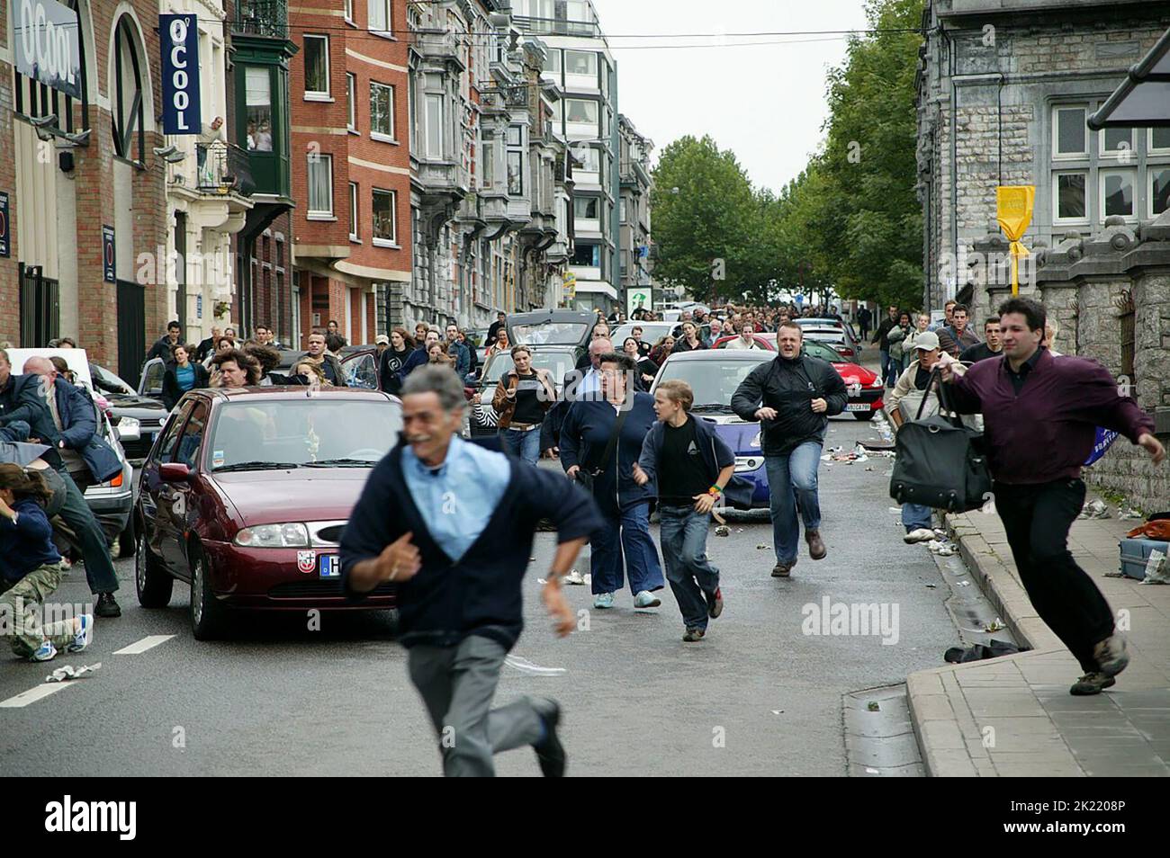 CROWDS RUN THROUGH STREETS, THE CLOUD, 2006 Stock Photo