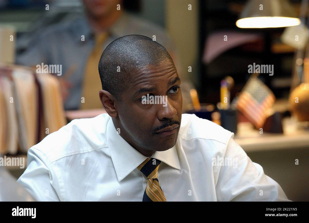 denzel-washington-inside-man-2006-stock-photo-alamy