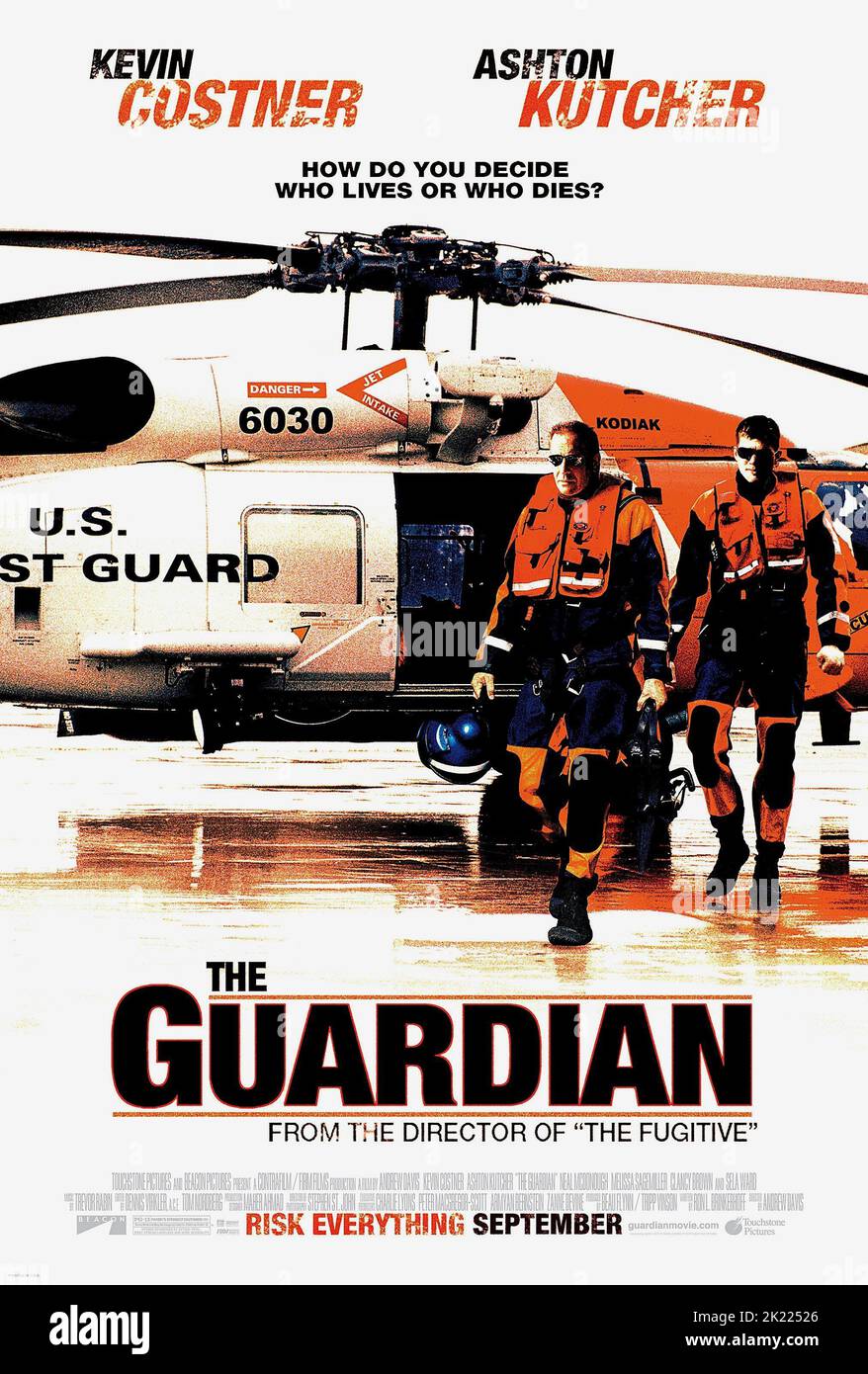 KEVIN COSTNER, ASHTON KUTCHER POSTER, THE GUARDIAN, 2006 Stock Photo