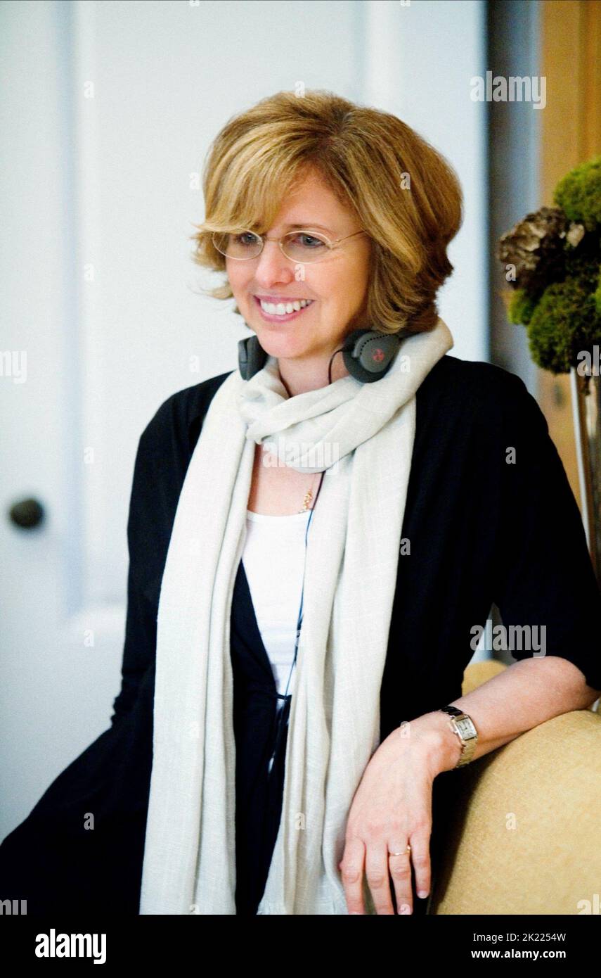 NANCY MEYERS THE HOLIDAY 2006 Stock Photo Alamy Nancy meyers the holiday 2006 stock photo alamy