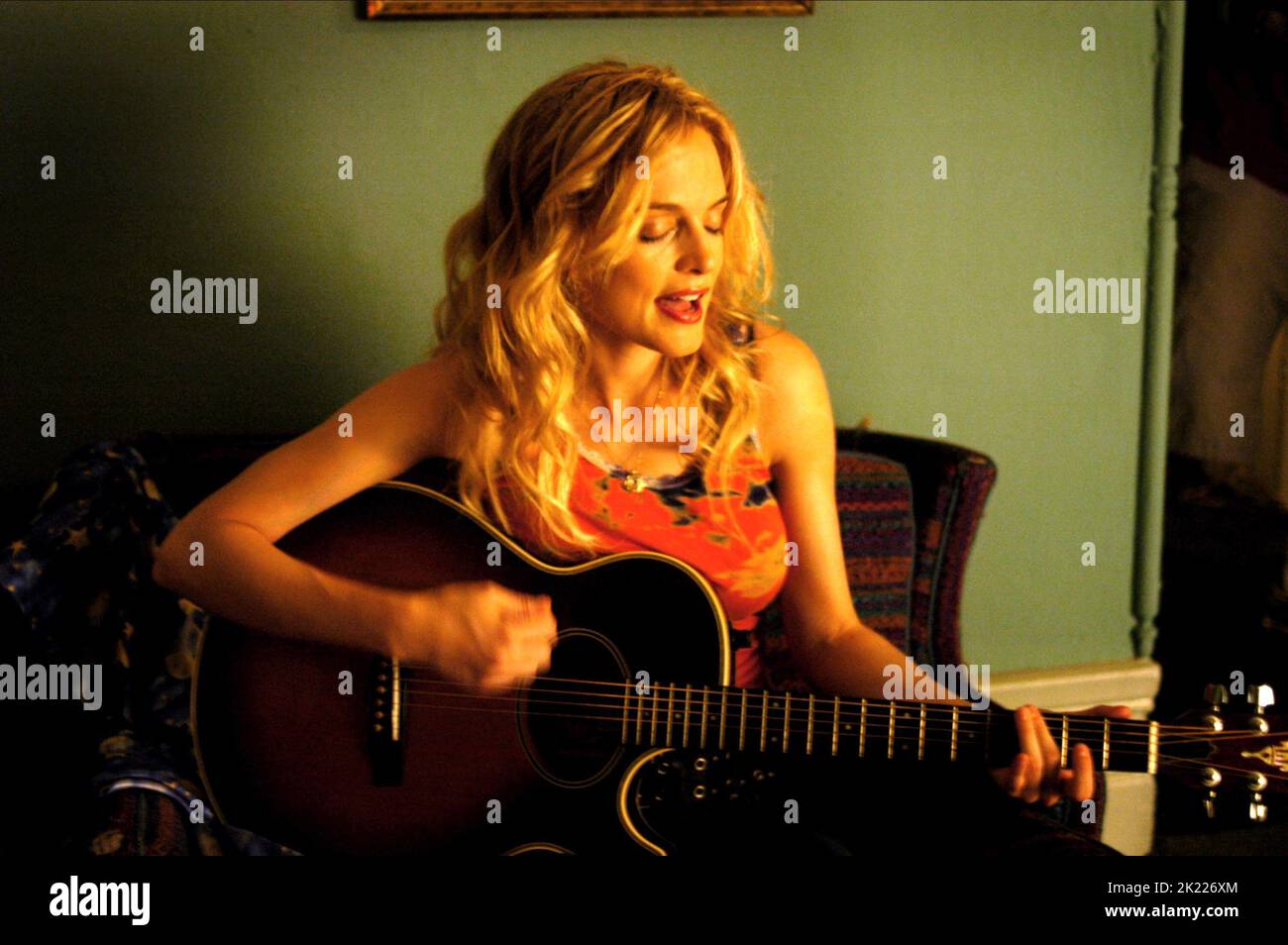 HEATHER GRAHAM, BROKEN, 2006 Stock Photo Alamy