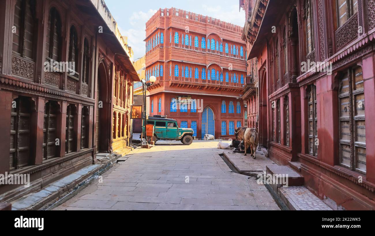 Street View of Divided Rampuria Haveli, Bikaner, Rajasthan, India Stock ...