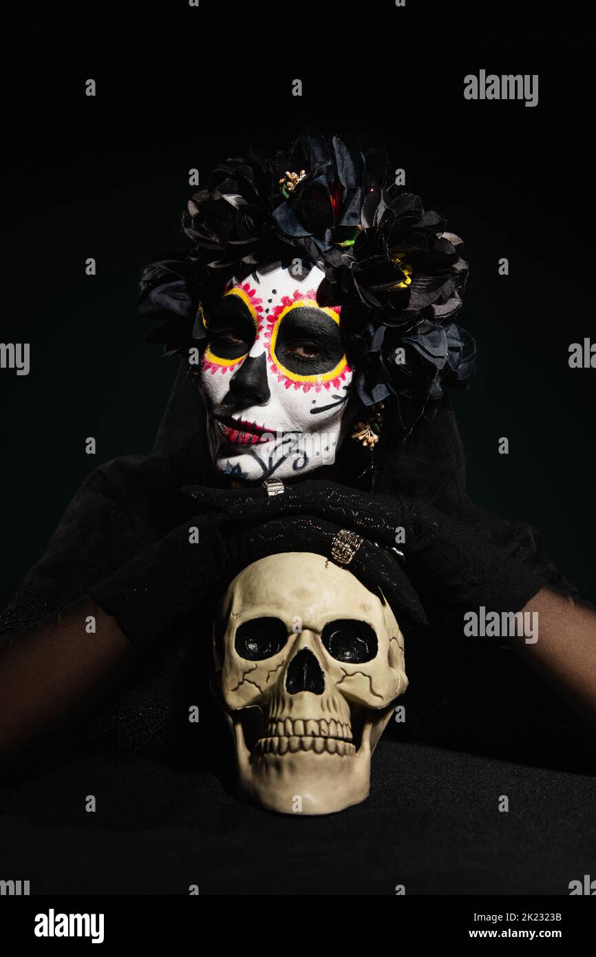 Death costume hi-res stock photography and images - Alamy