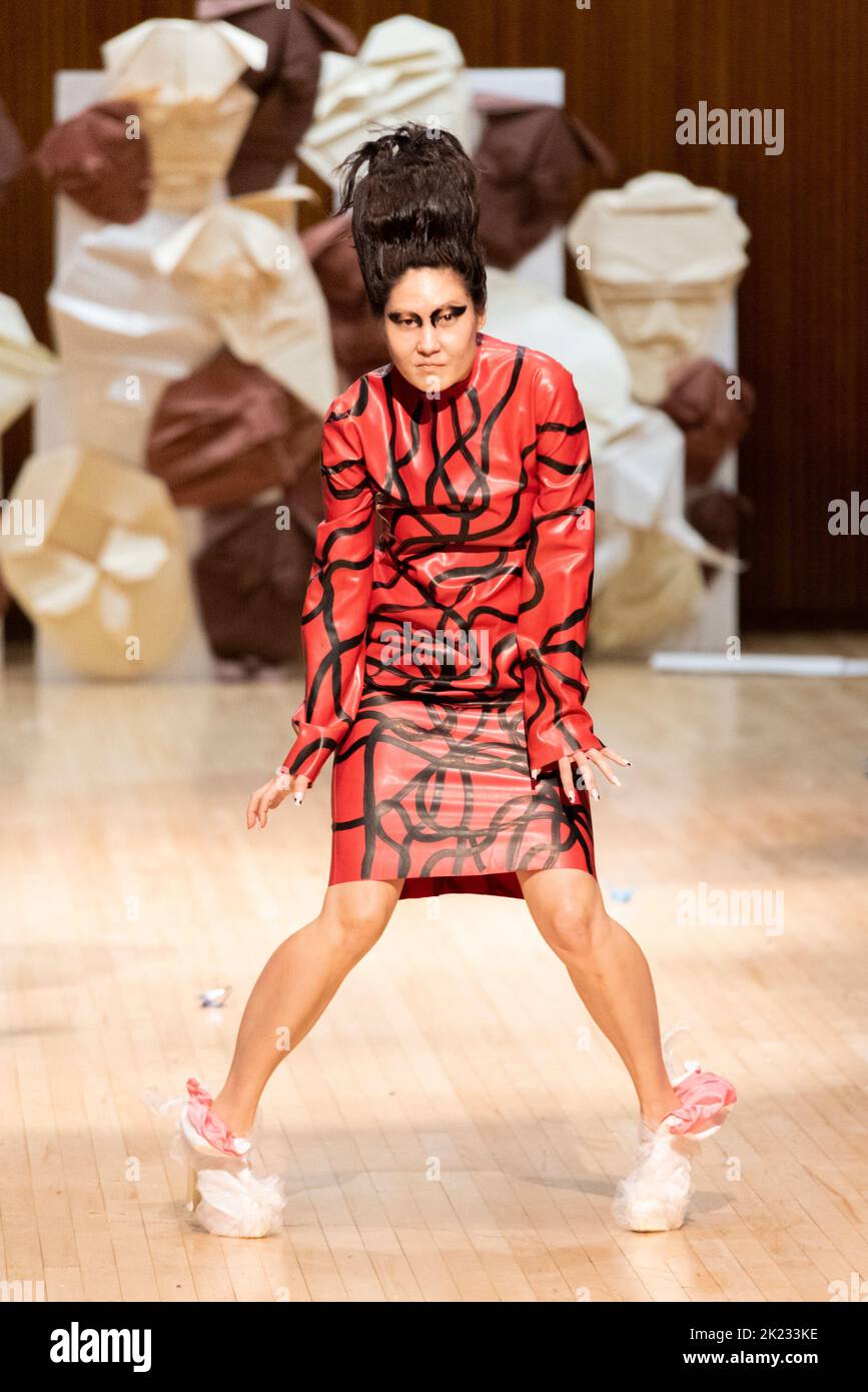 Model Yuliya V Krylova, modelling on catwalk for VIN+OMI 'Opinions