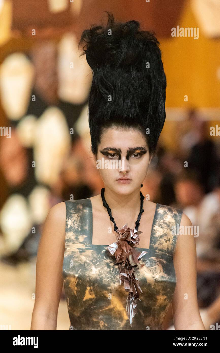 Model Madeleine Mills, modelling on catwalk for VIN+OMI 'Opinions' show for London Fashion Week 2022. Recycled materials. Sustainable fashion. Stock Photo