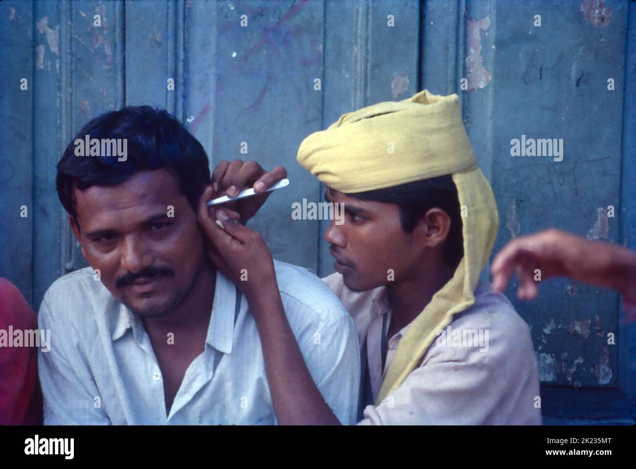 India ear cleaner hi-res stock photography and images - Alamy
