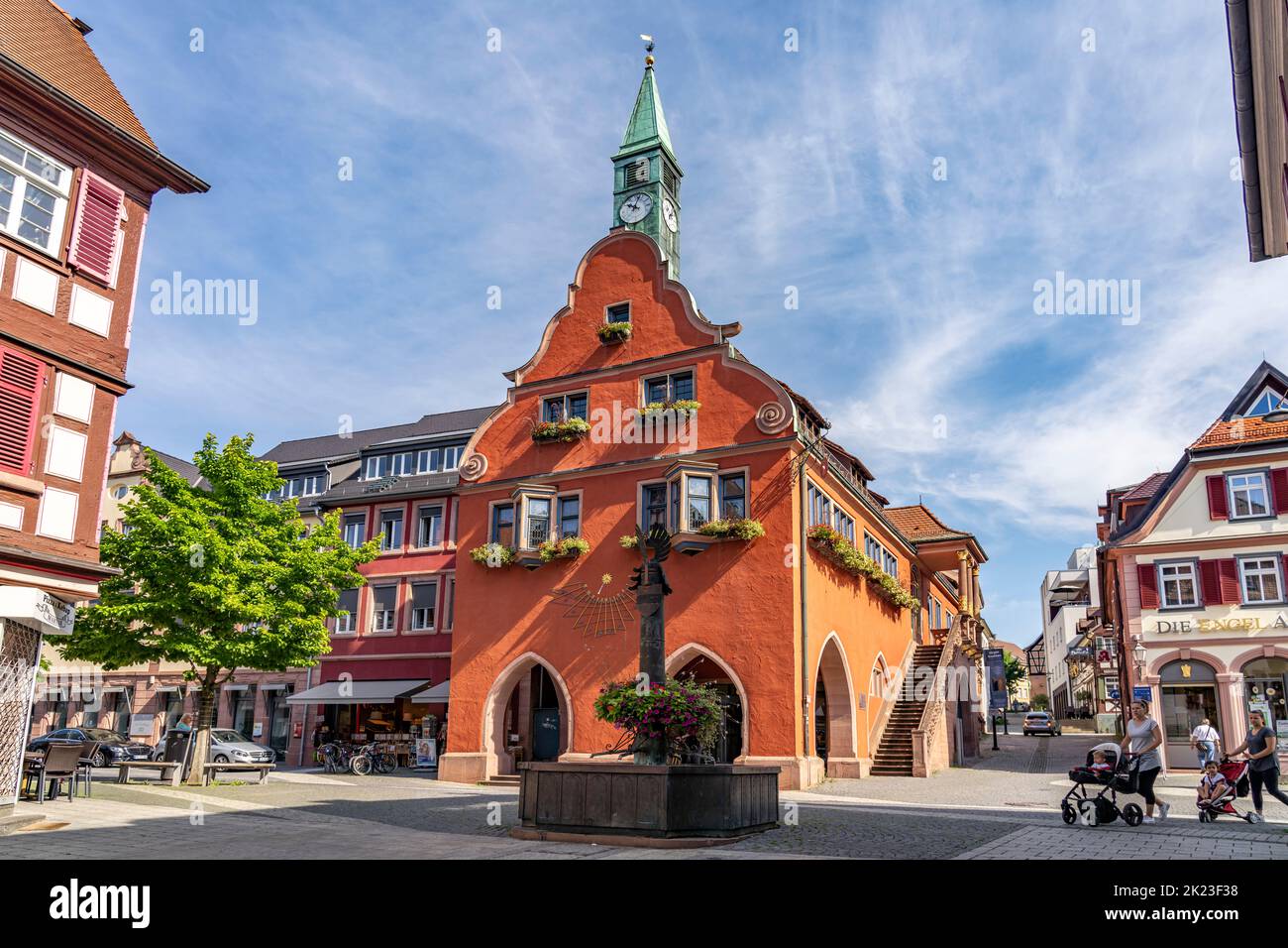 Das alte Rathaus in Lahr/Schwarzwald, Baden-Württemberg, Deutschland |  The old city hall in Lahr, Black Forest, Baden-Württemberg, Germany Stock Photo