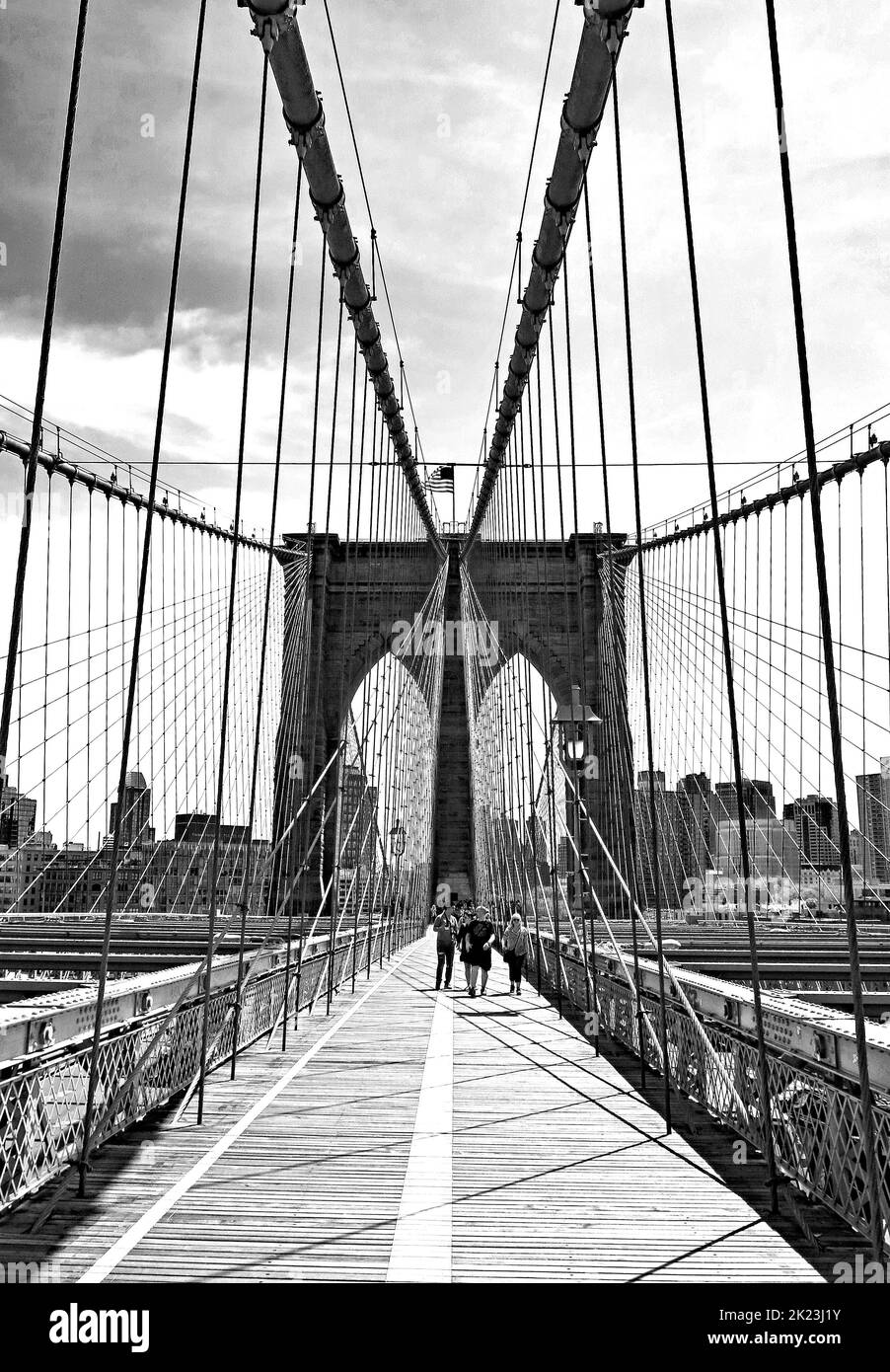 Brooklyn Bridge in New York at night, New York, USA Stock Photo - Alamy