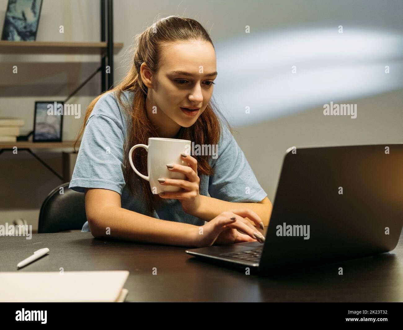 Task lamp i hires stock photography and images Alamy