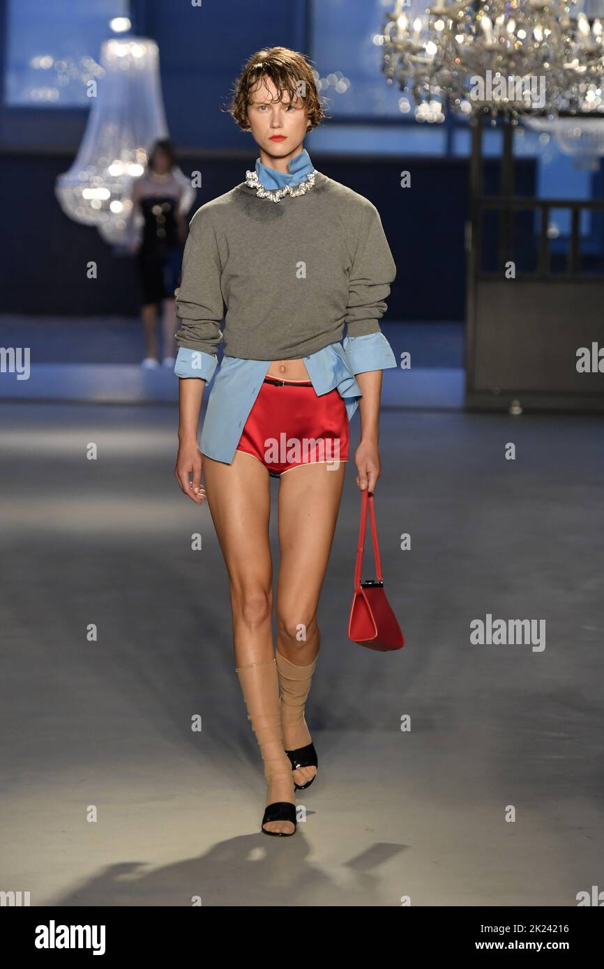 Model Julie Hoomans walks on the runway during the Louis Vuitton Fashion  Show during Paris Fashion