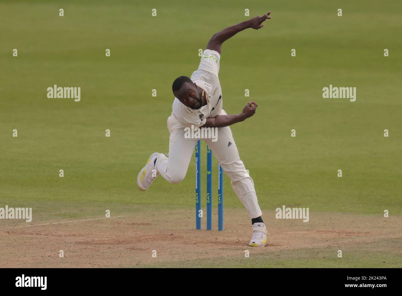 22 September, 2022. London, UK. Surrey’s Kemar Roach bowling as Surrey take on Yorkshire in the County Championship at the Kia Oval, day three David Rowe/Alamy Live News Stock Photo