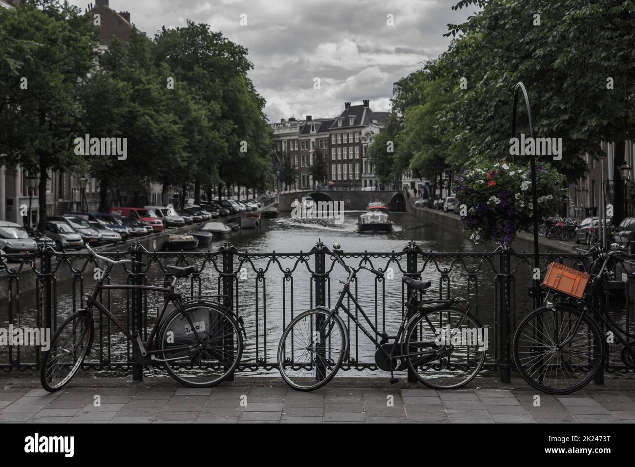 Black white picture canal hi-res stock photography and images - Alamy