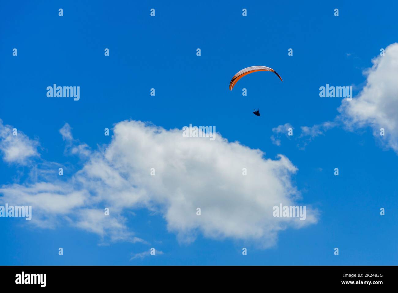 Low angle shot of a helicopter hi-res stock photography and images - Alamy