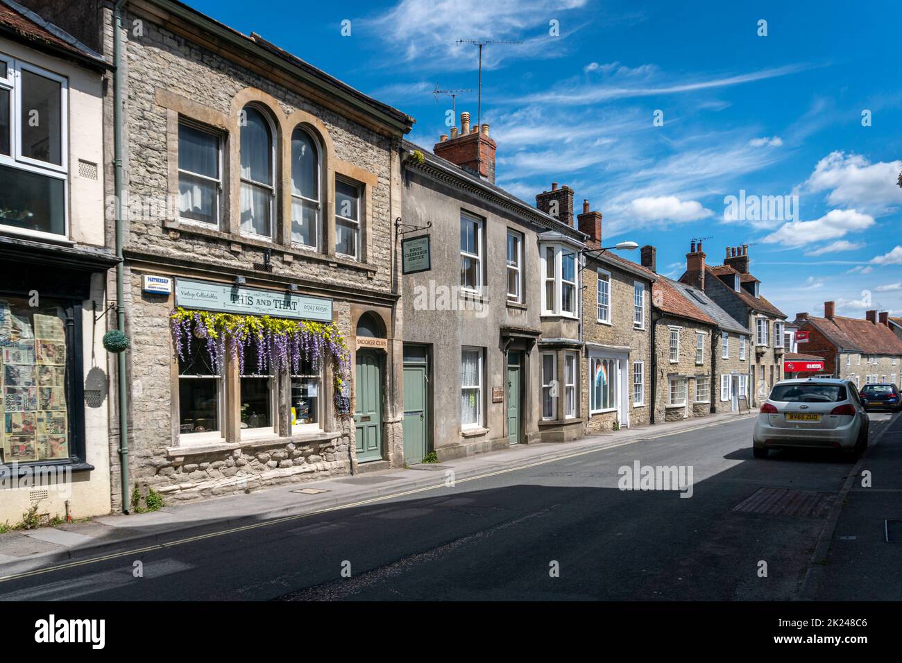 Street view of the ancient village of Mere, Wiltshire, UK Stock Photo ...