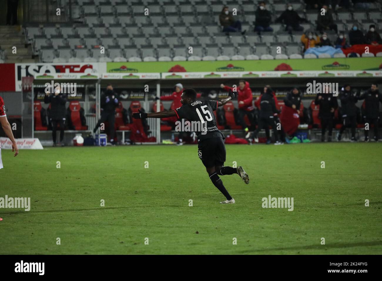 goalkeeper Niclas Thiede of SC Verl looks on during the 3. Liga match  News Photo - Getty Images