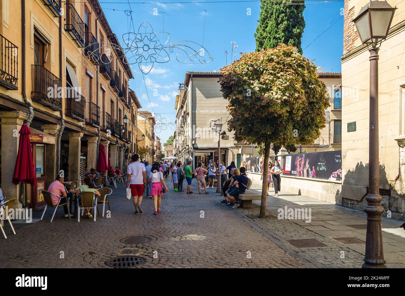 ALCALA DE HENARES, SPAIN SEPTEMBER 4, 2021 Urban scene, streets in