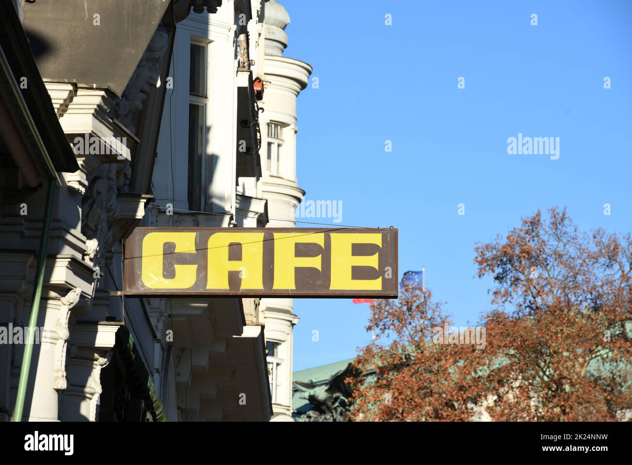Schild eines Kaffeehauses in Wien Österreich, Europa - Sign of a cafe in Vienna Austria, Europe Stock Photo
