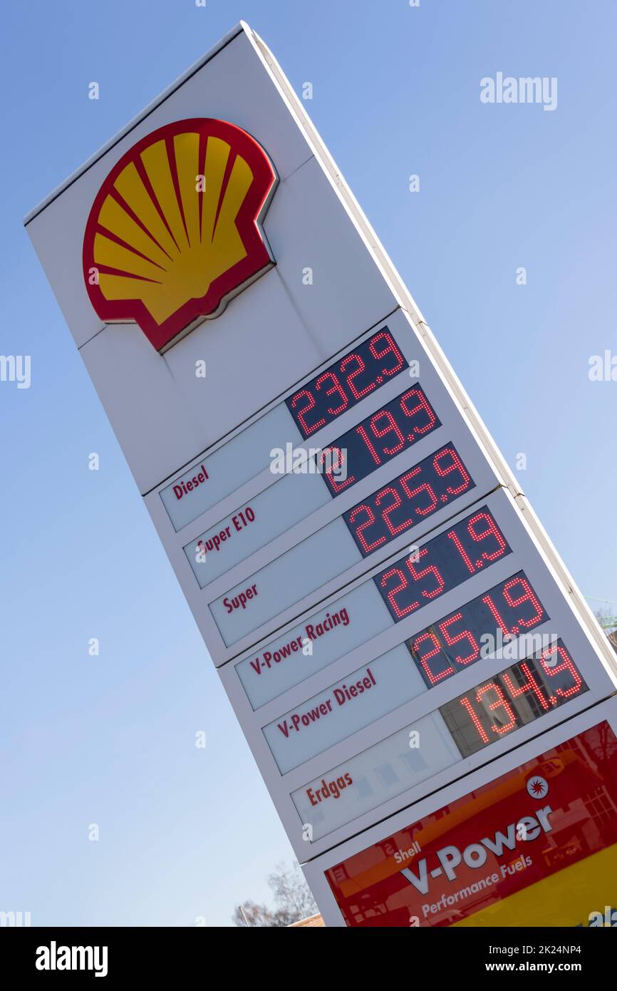 Current prices at petrol stations in Berlin. Prices for diesel and