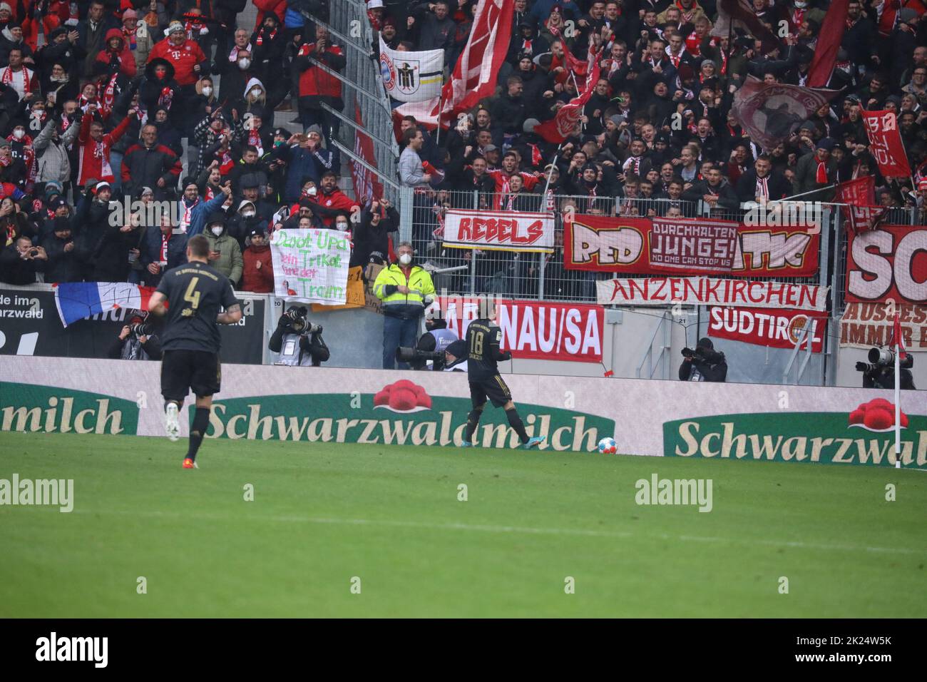 Marcel Sabitzer (FC Bayern München) bejubelt vor der Bayern-Kurve das Tor zum 1:4 Endstand im Spiel der 1. BL vs SC Freiburg - FC Bayern München   DFL Stock Photo