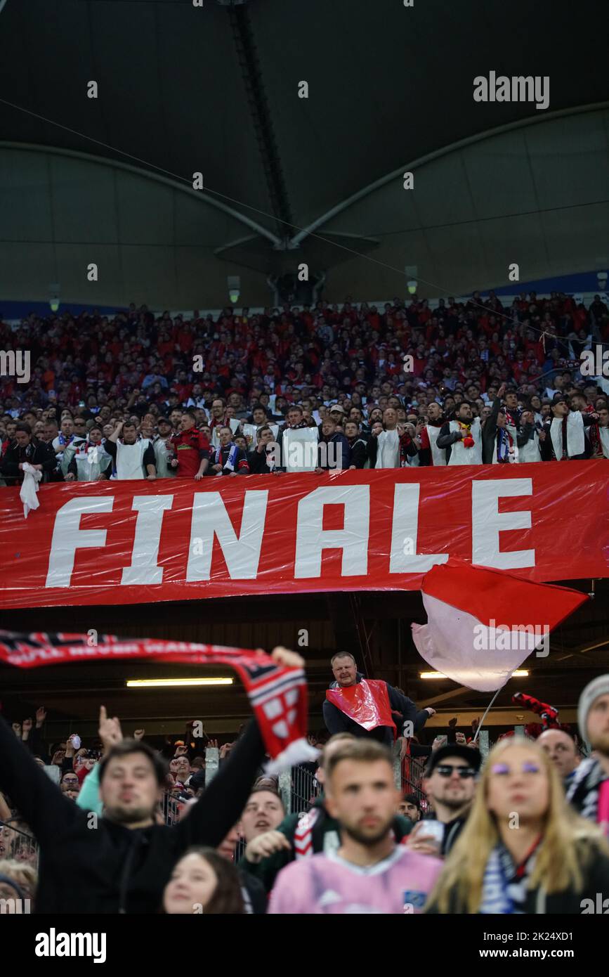 Die Fans zeigen es an Der SC Freiburg steht erstmals im Finale um den