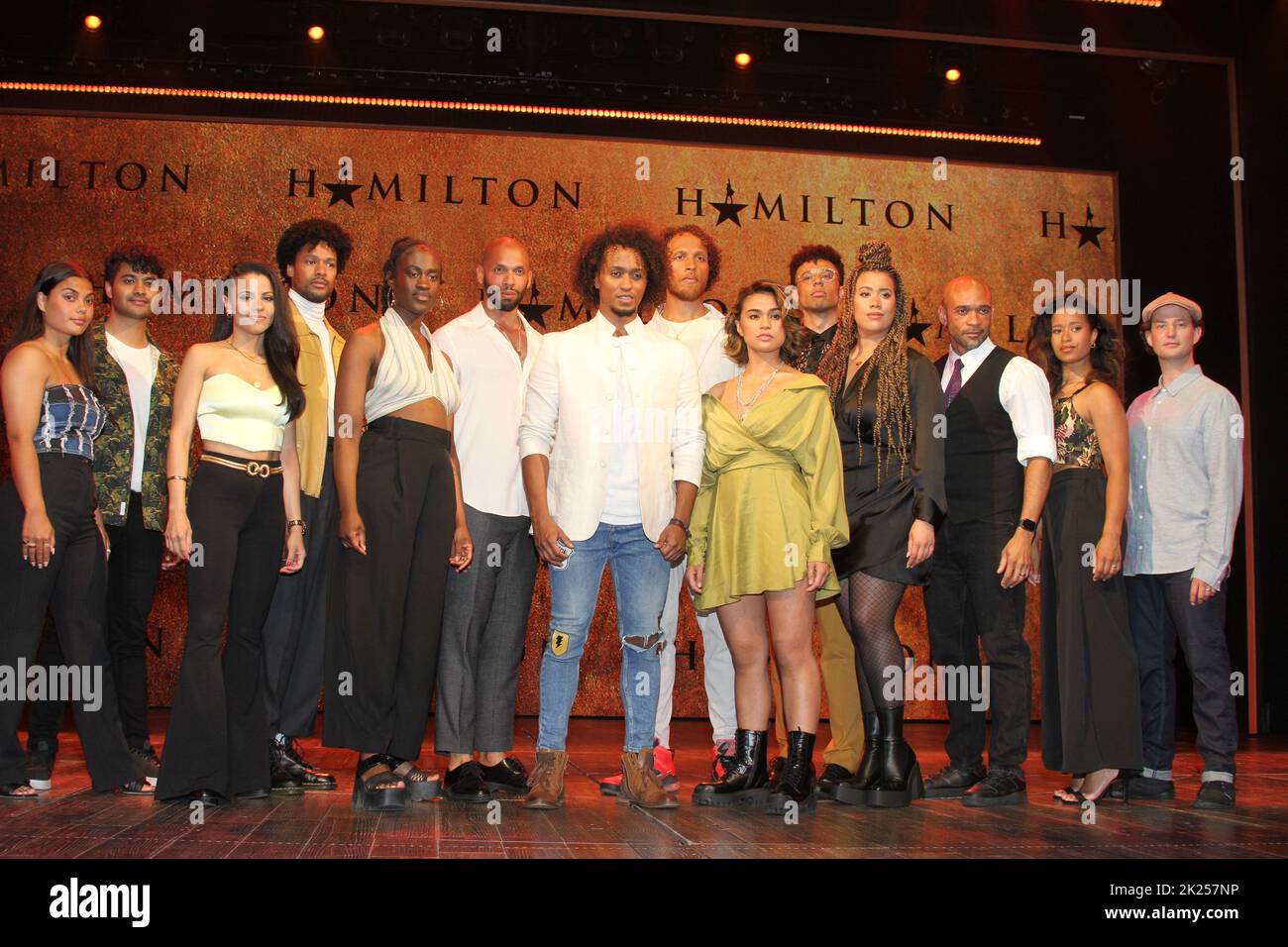 Cast, u.a. Ivy Quainoo (Eliza Hamilton), Gino Emnes (Aaron Burr),  Benet Monteiro (Alexander Hamilton), Redchild (Hercules Mulligan / James Madison), Stock Photo