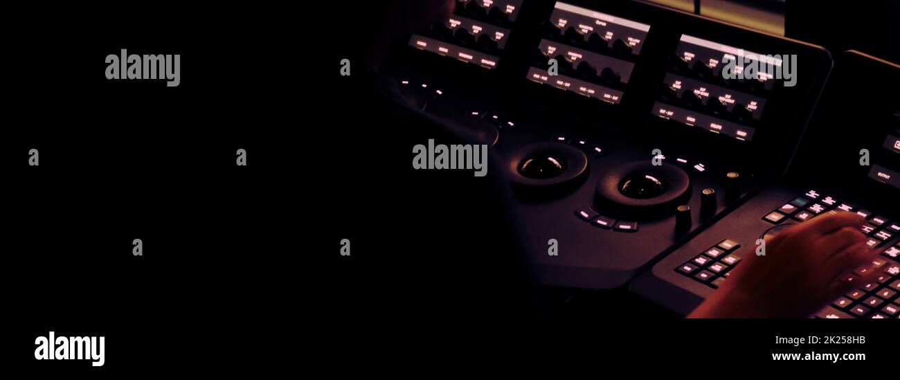 Film editing studio hi-res stock photography and images - Alamy