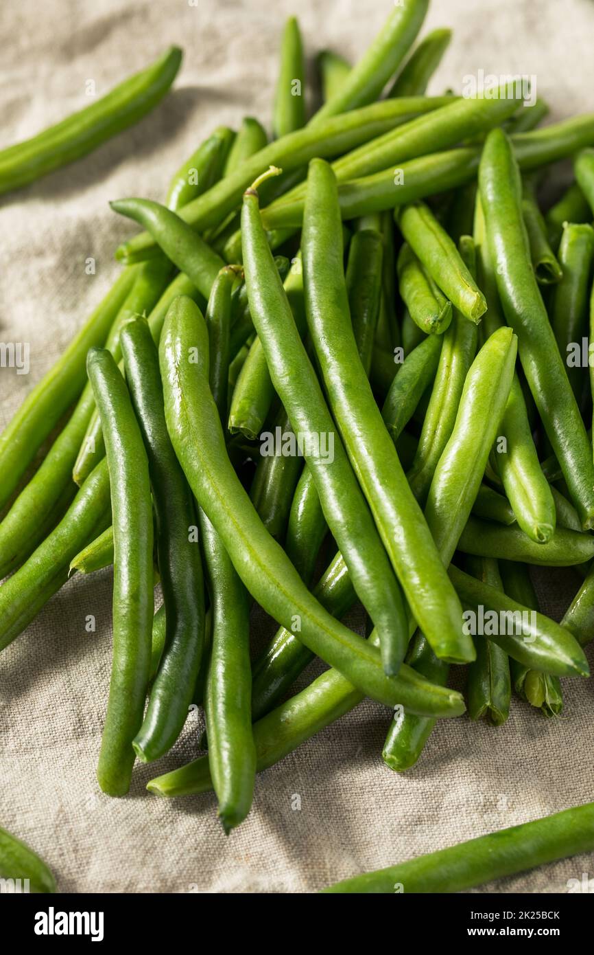 Raw Green Organic String Beans in a Bunch Stock Photo Alamy