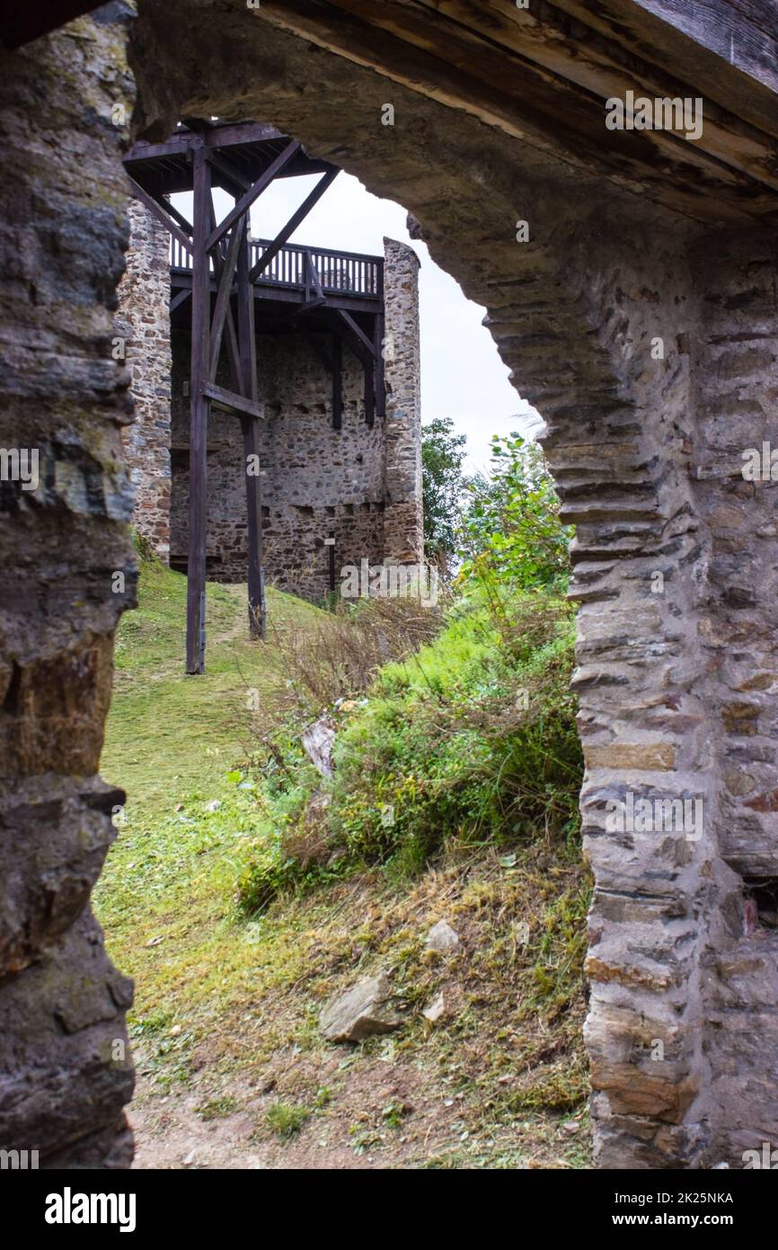 Entrance gate on the wall of Cornstejn Castle Stock Photo