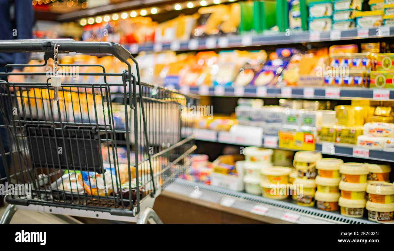 A shopping cart in a supermarket Stock Photo Alamy