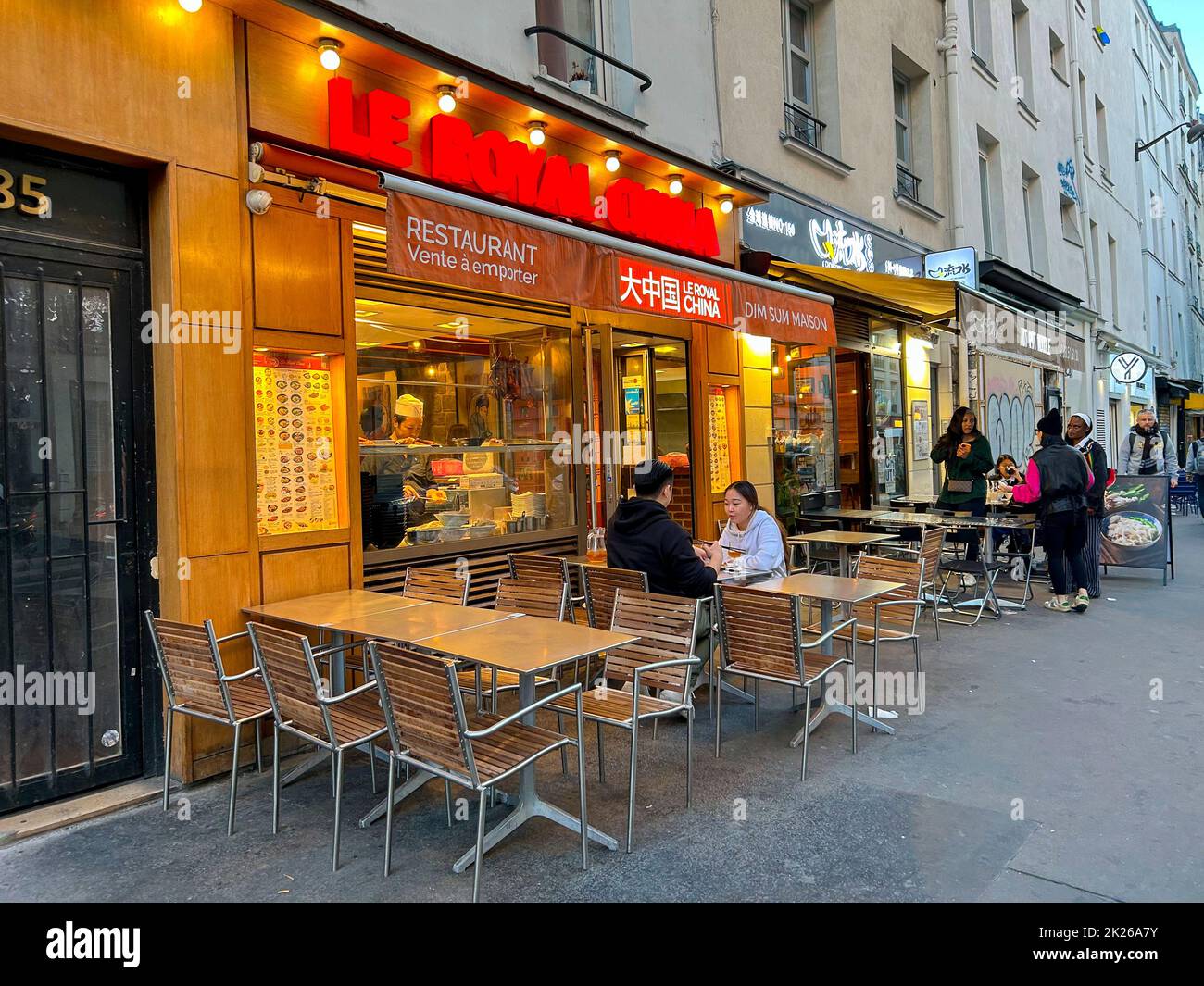 Paris, France, Street Scene, Chinese Restaurant, Le ROyal China, Beaubourg Neighborhood, Street Scene, Front, Tables on Terrace Stock Photo