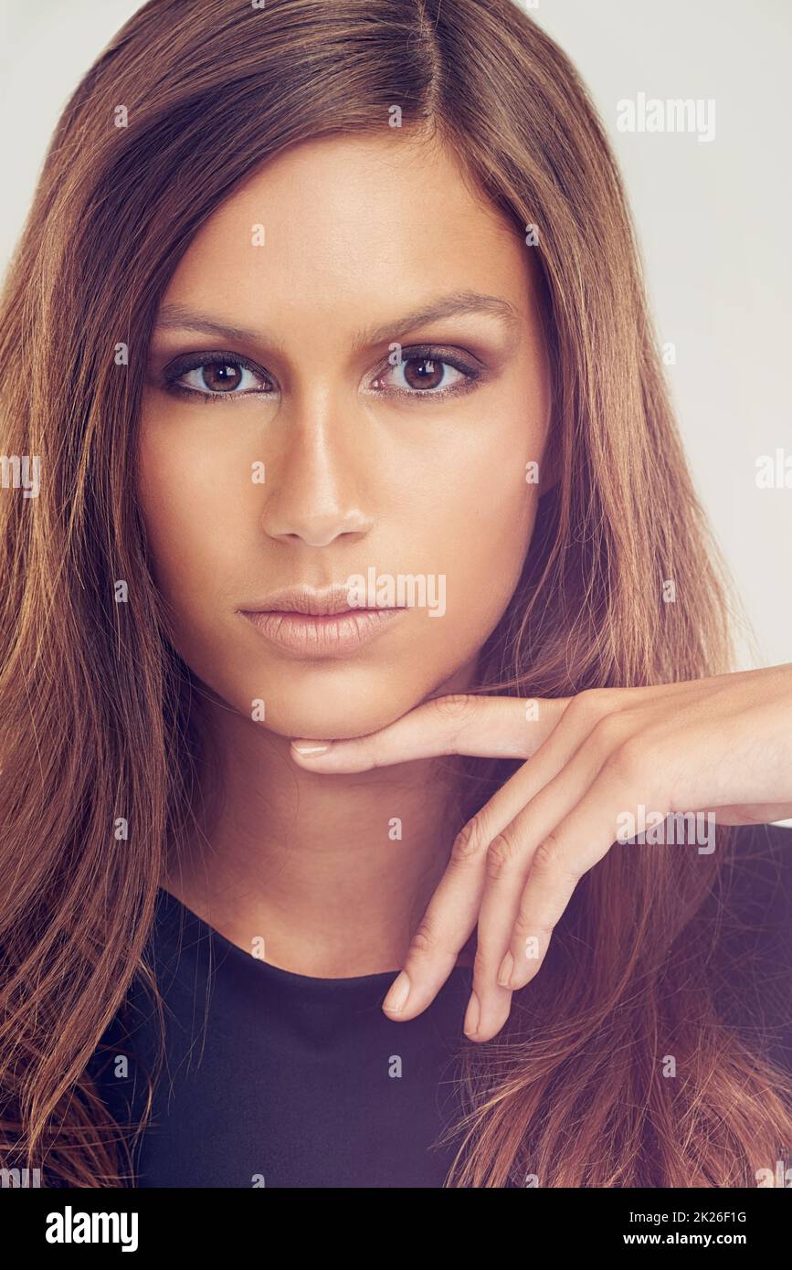 Young brunette hi-res stock photography and images - Alamy