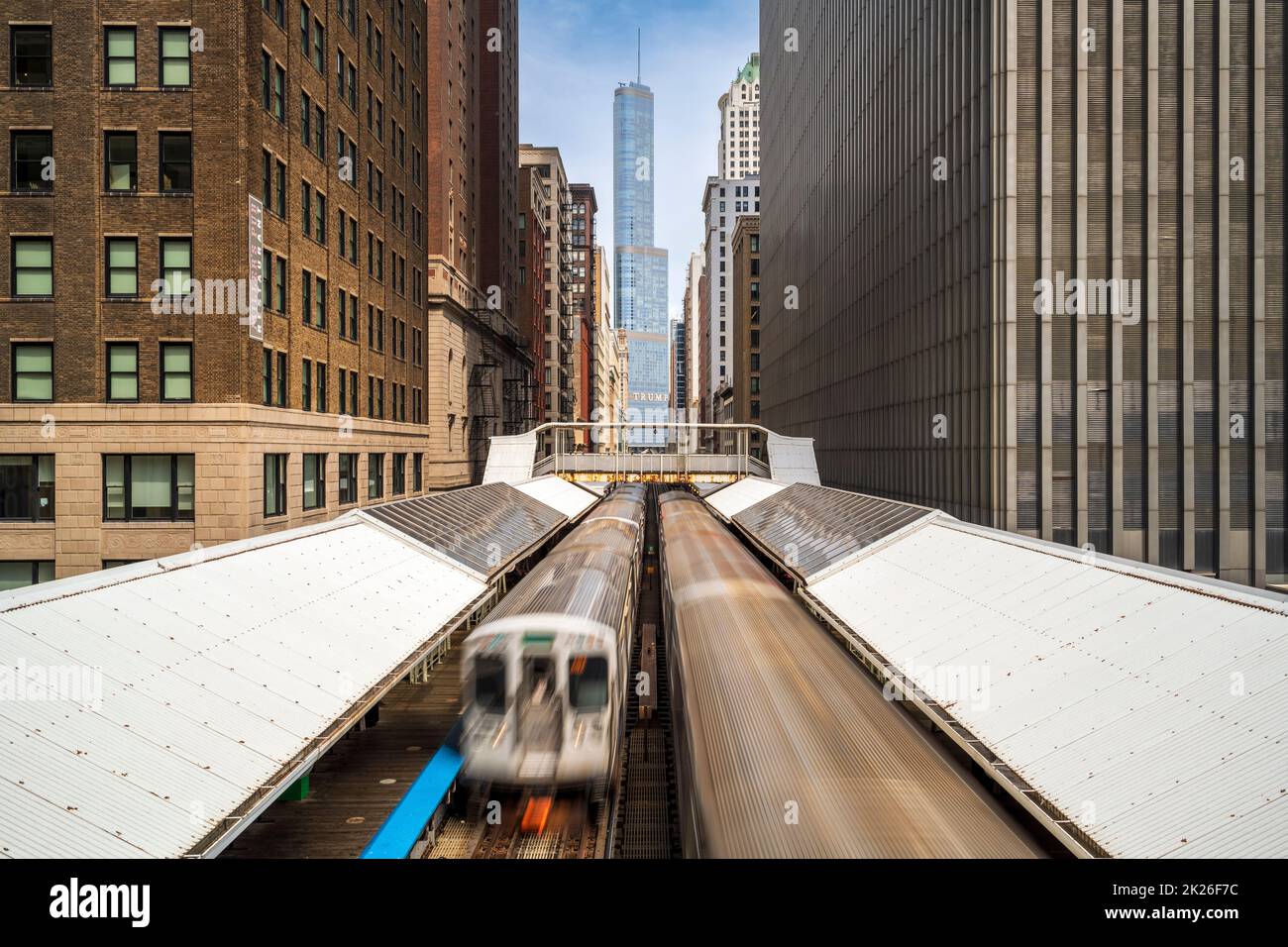 CTA's Red Line elevated train at Adams/Wabash station, Chicago, Illinois, USA Stock Photo