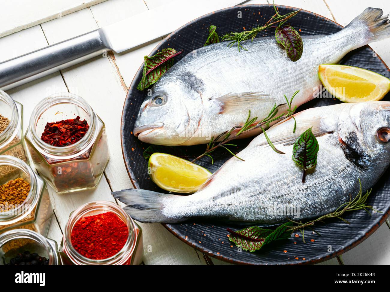 Fresh whole raw fish hi-res stock photography and images - Page 5